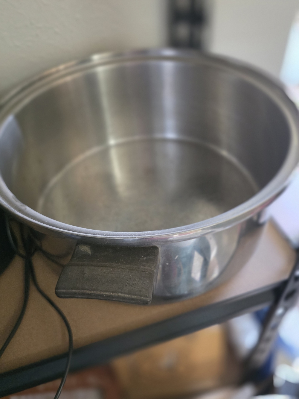 Large Stainless Steel Cooking Pot in Silver